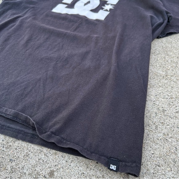Y2K DC Shoes T-Shirt - Picture 5 of 5
